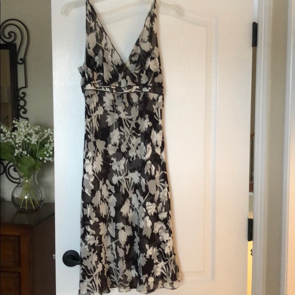 Ann TAYLOR silk dress